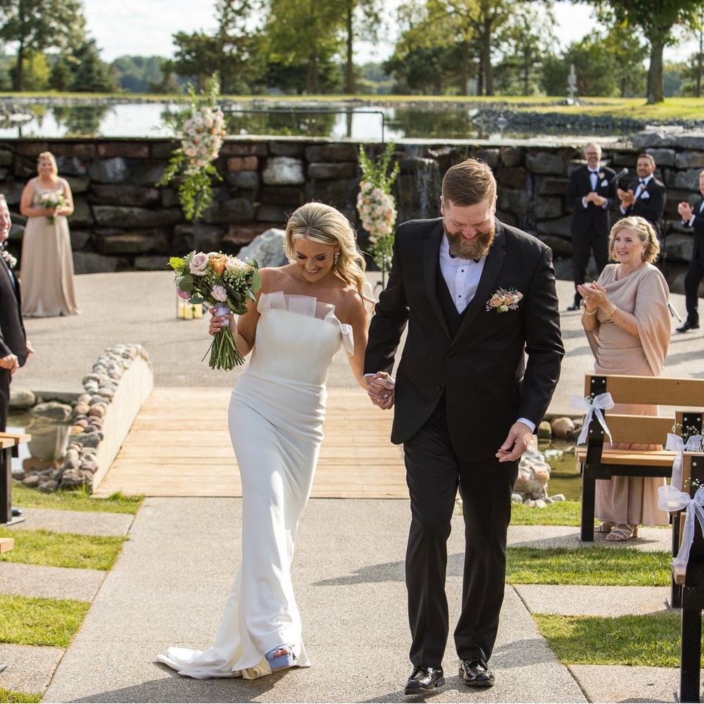 NEWHITE Divine strapless wedding dress